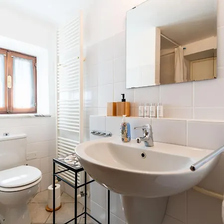 Casetta Pantasina By Interhome Pianavia